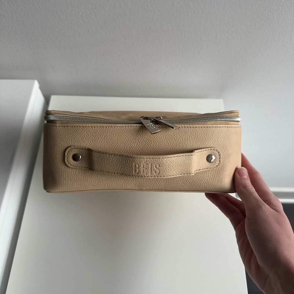 BEIS Cream Travel Case